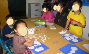 bubble wrap snow - an easy winter art activity